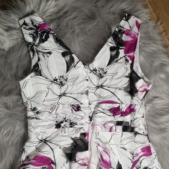 Robbie Bee 6P floral dress - Picture 7 of 8